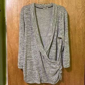41 Hawthorn gray/white wrap sweater. Size 2x.